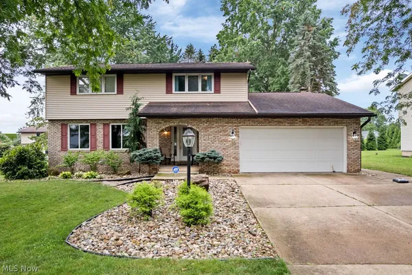 $342,500 | 2230 Vixen Street Northwest, North Canton, OH 44720