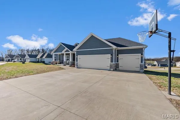 $524,900 | 519 Lakeview Crossing, Cape Girardeau, MO 63701