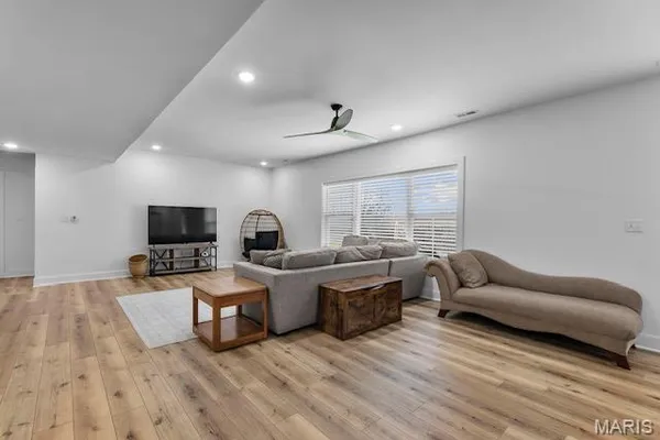 $524,900 | 519 Lakeview Crossing, Cape Girardeau, MO 63701