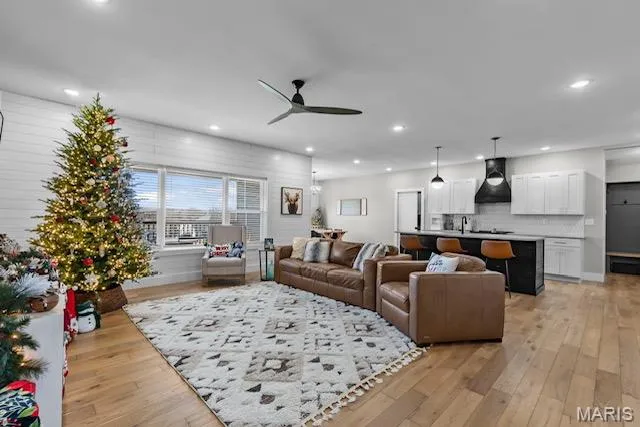 $539,900 | 519 Lakeview Crossing, Cape Girardeau, MO 63701