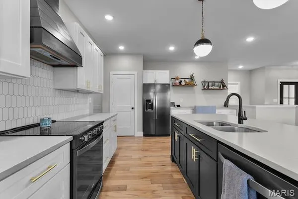 $524,900 | 519 Lakeview Crossing, Cape Girardeau, MO 63701