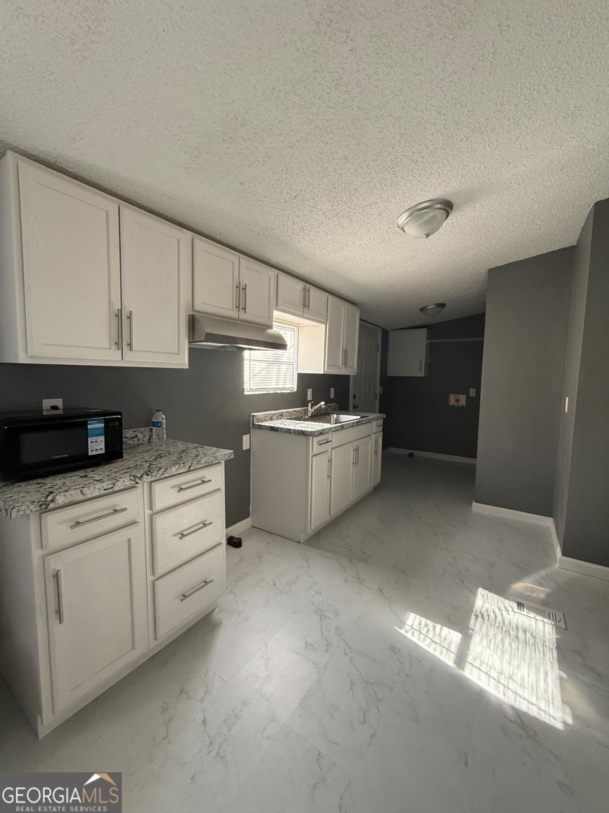 121 Thompson Street Fitzgerald, GA 31750 - Photo 3 of 16