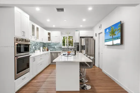 $2,999,000 | 7940 Hawthorne Avenue, Miami Beach, FL 33141