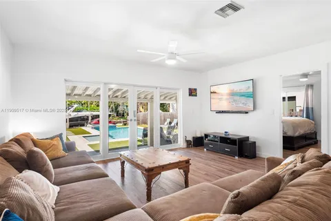 $2,999,000 | 7940 Hawthorne Avenue, Miami Beach, FL 33141