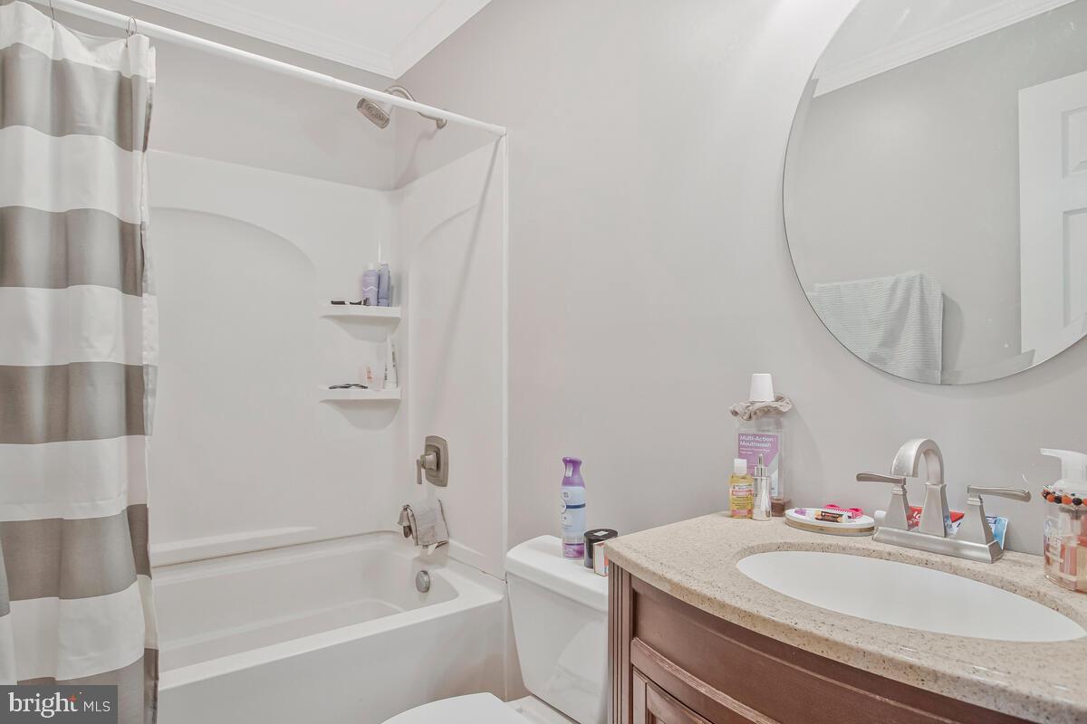 712 Seawall Road Baltimore, MD 21221 - Photo 18 of 36 Upstairs Full Bath