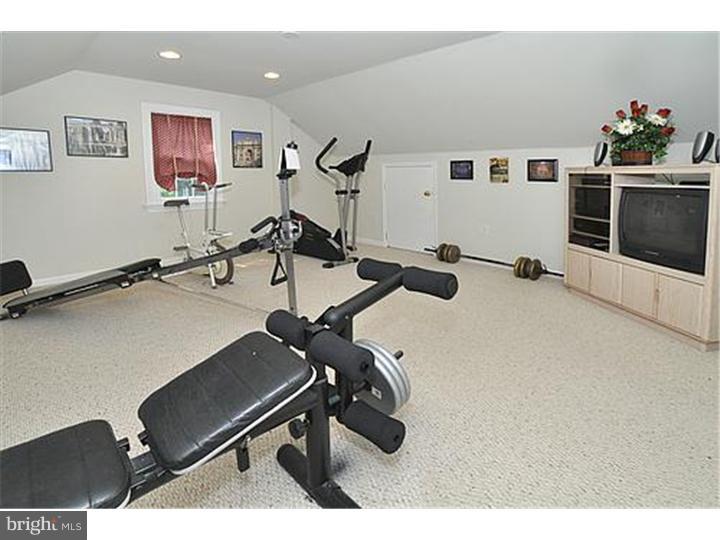 1259 Rydal Road Rydal, PA 19046 - Photo 19 of 24