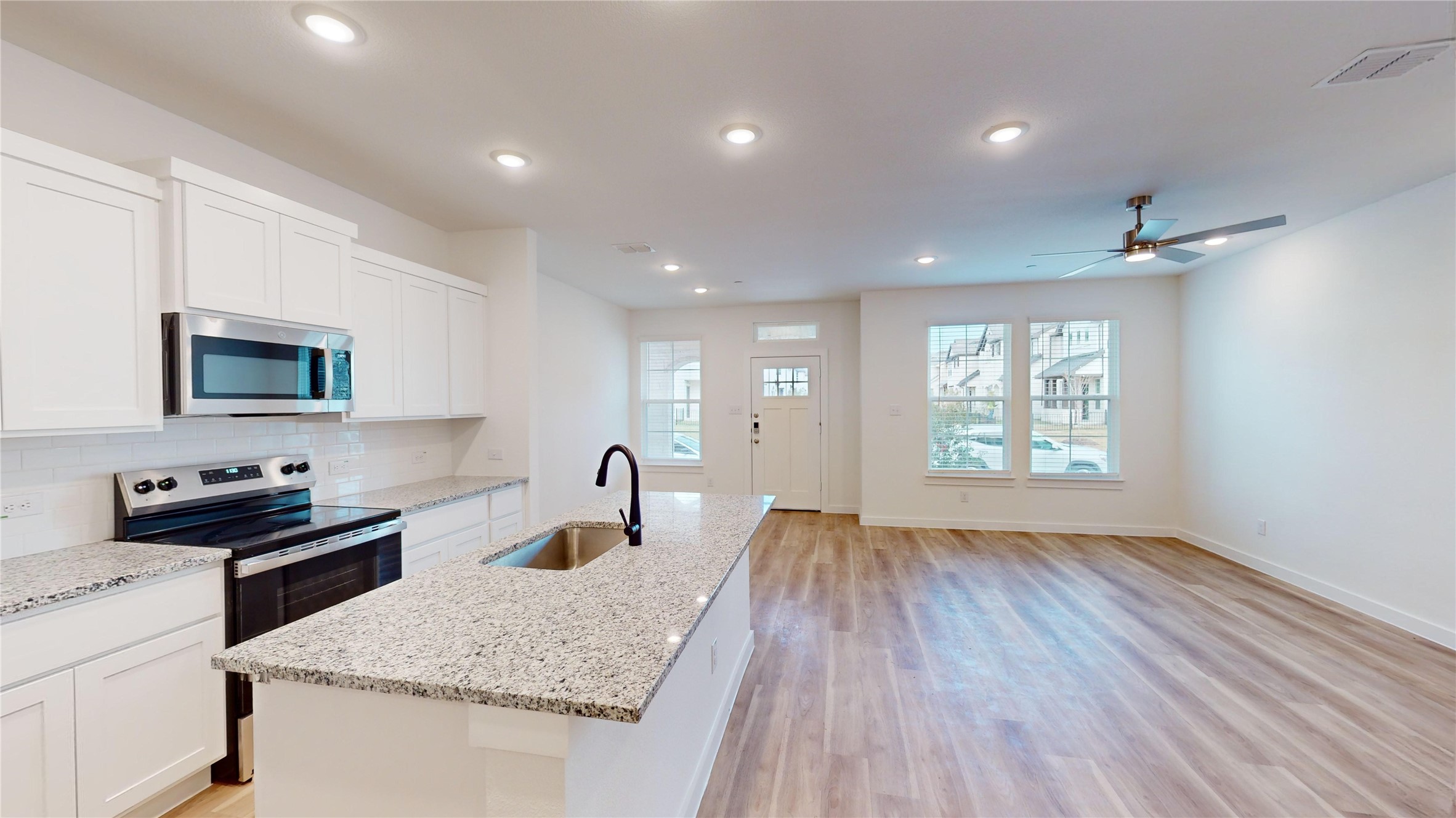 4112 Ruth Alley Grand Prairie, TX 75052 - Photo 15 of 42 Gallery Image 15