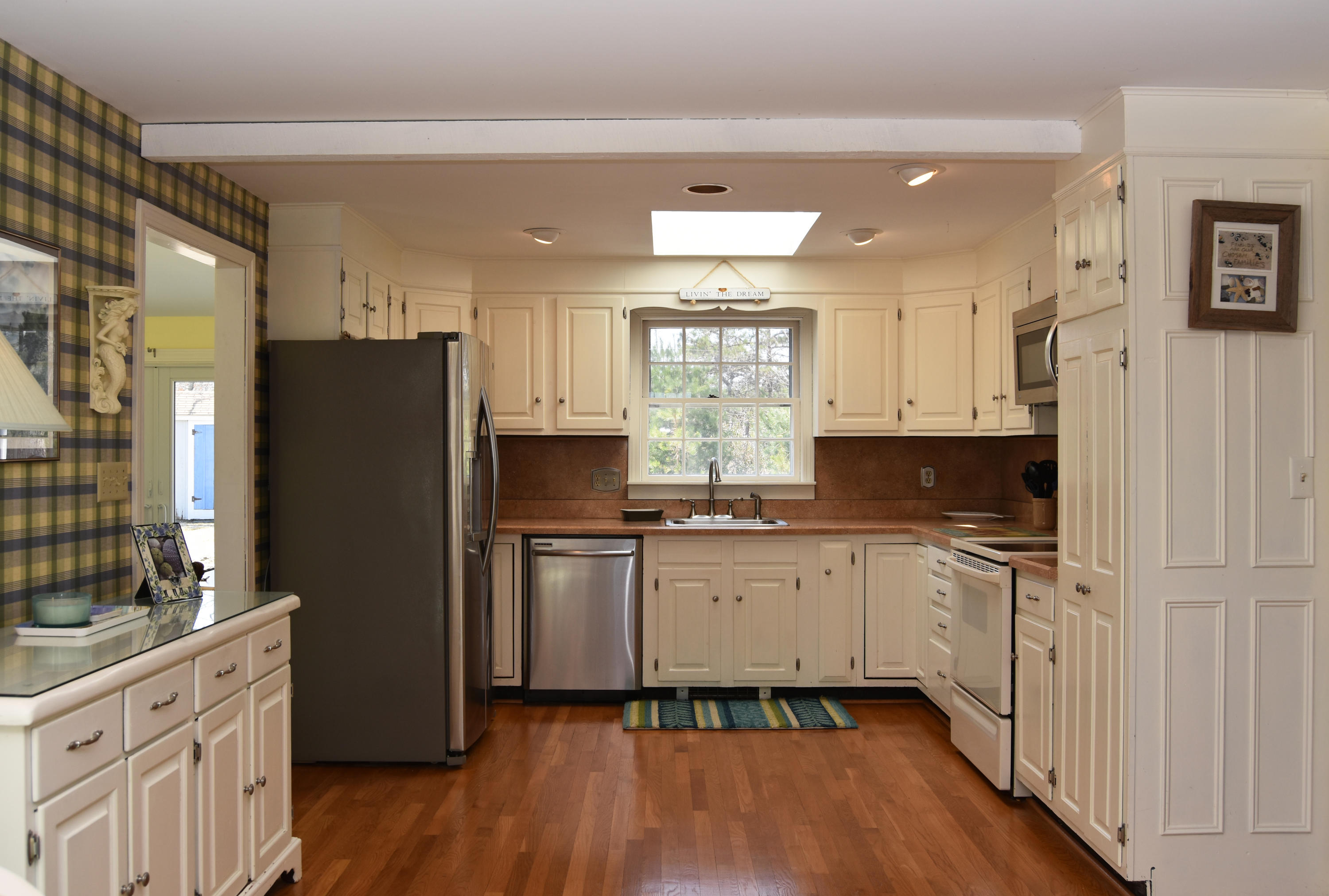 18 Paddock Pond Road Harwich, MA 02645 - Photo 9 of 34 kitchen3