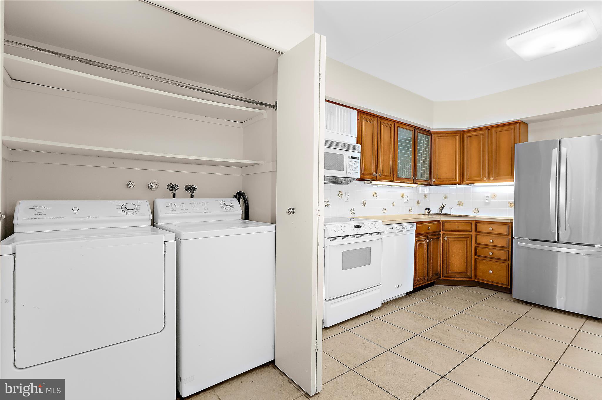 24 Fencepost Court, Unit G Baltimore, MD 21208 - Photo 24 of 54 Main Level laundry Full Size