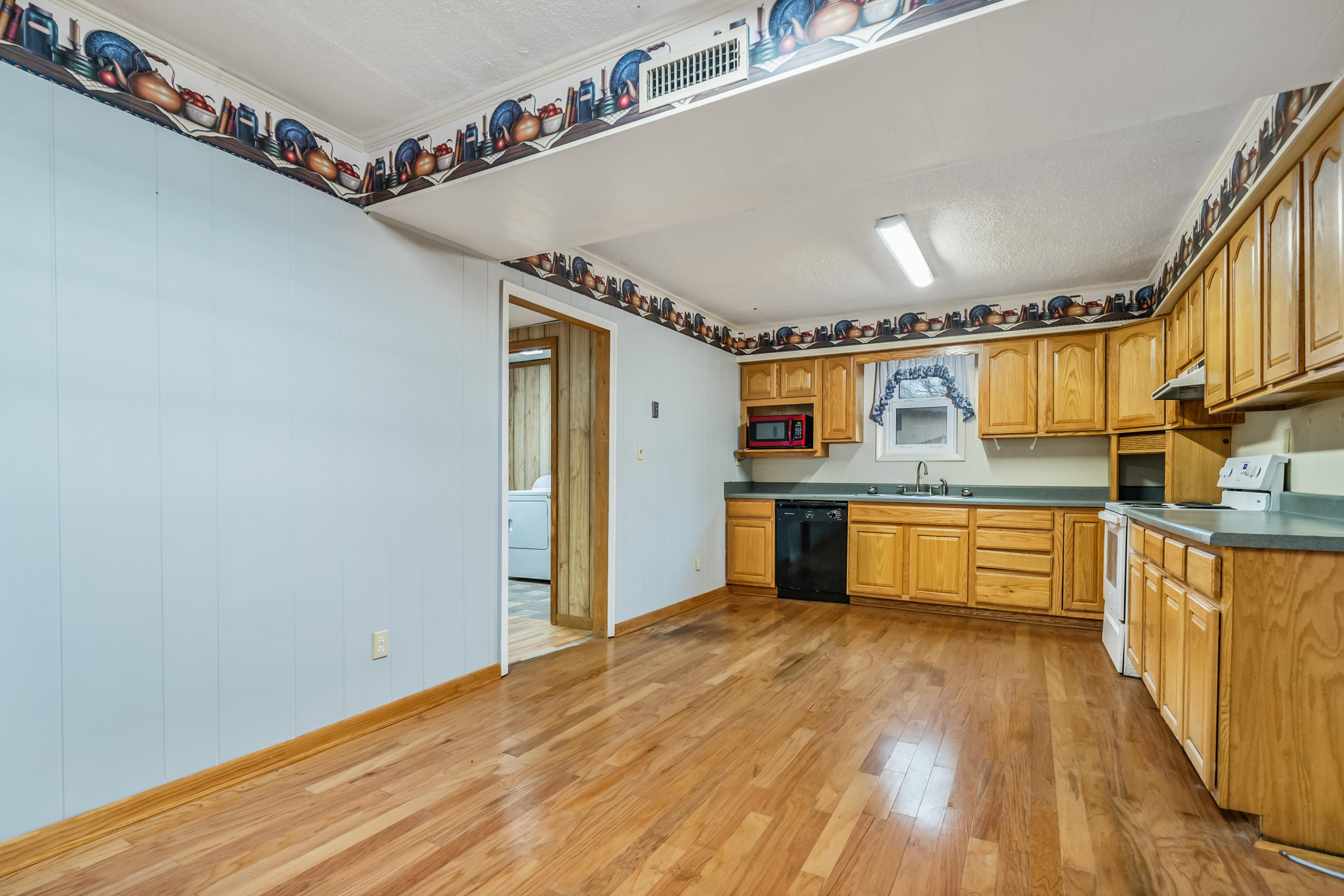 340 Sneed Hill Road Elizabethton, TN 37643 - Photo 20 of 33 340SneedHillRoad,Elizabethton(36of42)