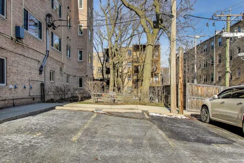 $165,000 | 835 Ridge Avenue, Unit 205, Evanston, IL 60202