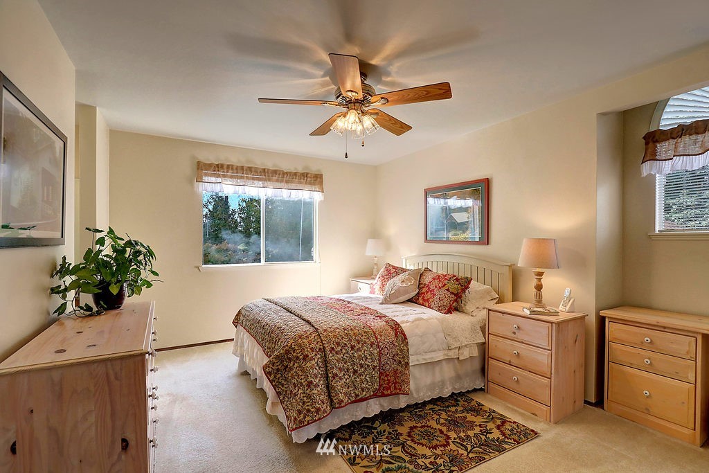 2424 182nd Place Southeast Bothell, WA 98012 - Photo 11 of 17 Gallery Image 11