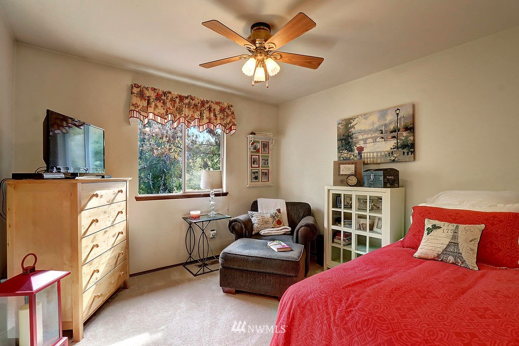 2424 182nd Place Southeast Bothell, WA 98012 - Photo 10 of 17 Gallery Image 10