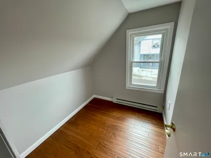 $315,000 | 31 Grand Street, New London, CT 06320