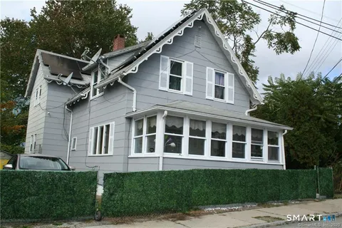 $315,000 | 31 Grand Street, New London, CT 06320