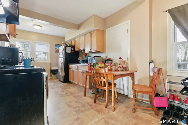 $315,000 | 31 Grand Street, New London, CT 06320