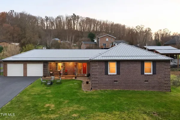 $427,000 | 270 Bogey Drive, Abingdon, VA 24211