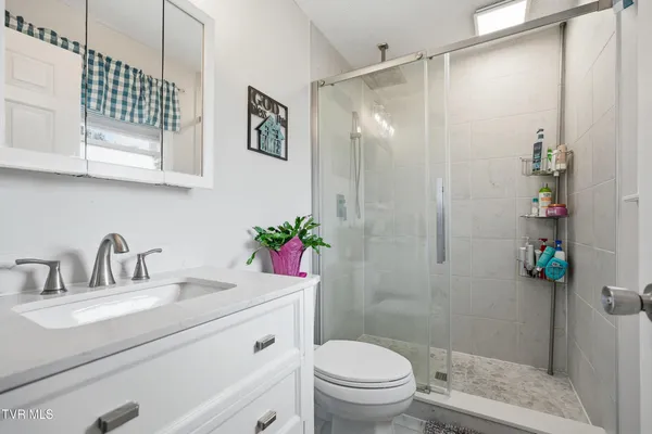 $427,000 | 270 Bogey Drive, Abingdon, VA 24211