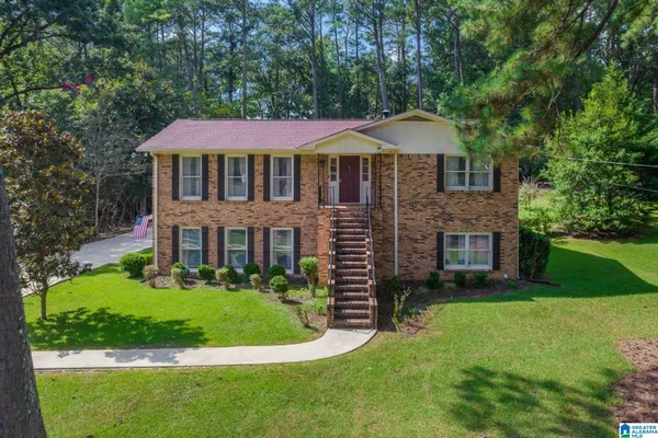 $460,000 | 2464 Vale Drive, Birmingham, AL 35244