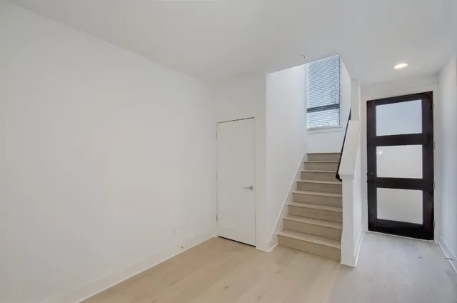 $2,750 | 2050 Lohmans Spur Road, Unit 402, Austin, TX 78734