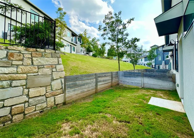 $2,750 | 2050 Lohmans Spur Road, Unit 402, Austin, TX 78734