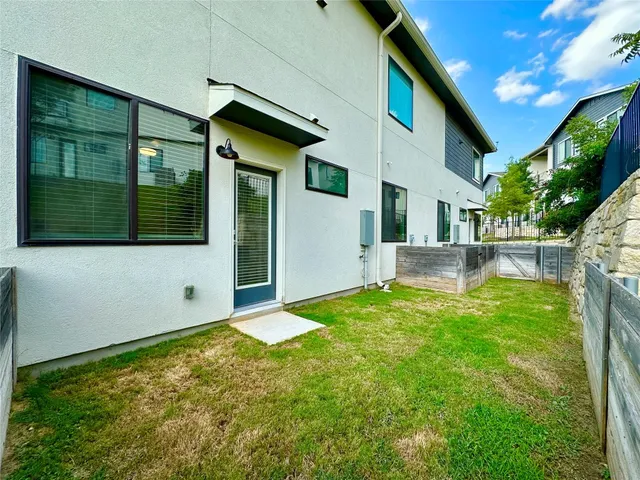 $2,750 | 2050 Lohmans Spur Road, Unit 402, Austin, TX 78734