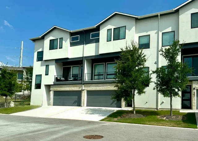 $2,750 | 2050 Lohmans Spur Road, Unit 402, Austin, TX 78734