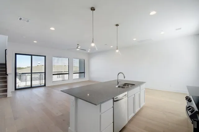 $2,750 | 2050 Lohmans Spur Road, Unit 402, Austin, TX 78734