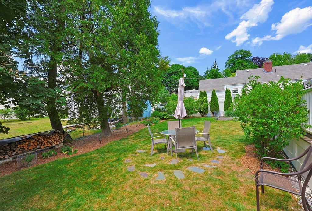 11 Hatfield Road Newton, MA 02465 - Photo 34 of 37