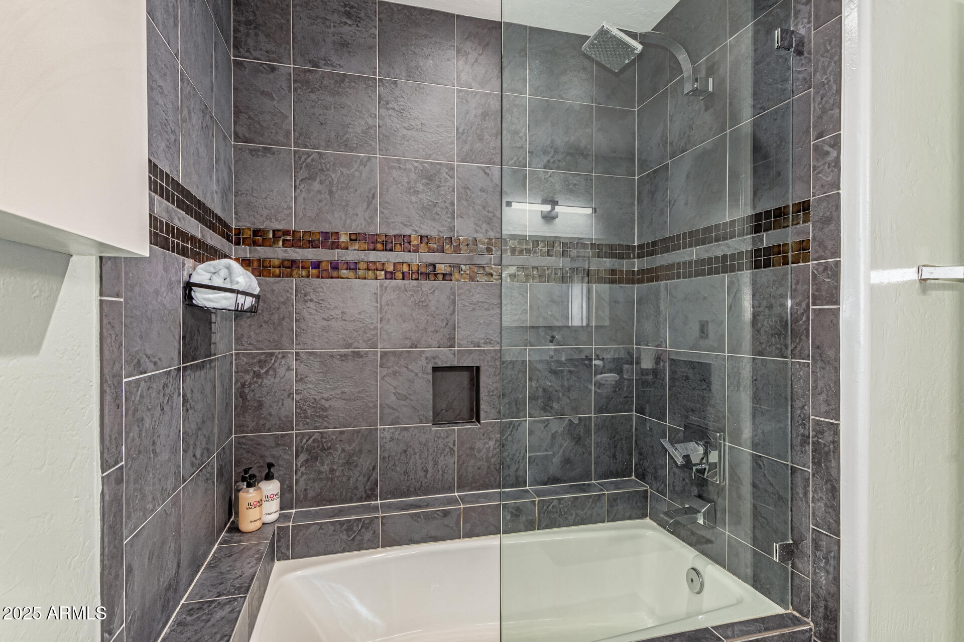 12528 North 78th Street Scottsdale, AZ 85260 - Photo 28 of 62 a bathroom with a shower and a bathtub