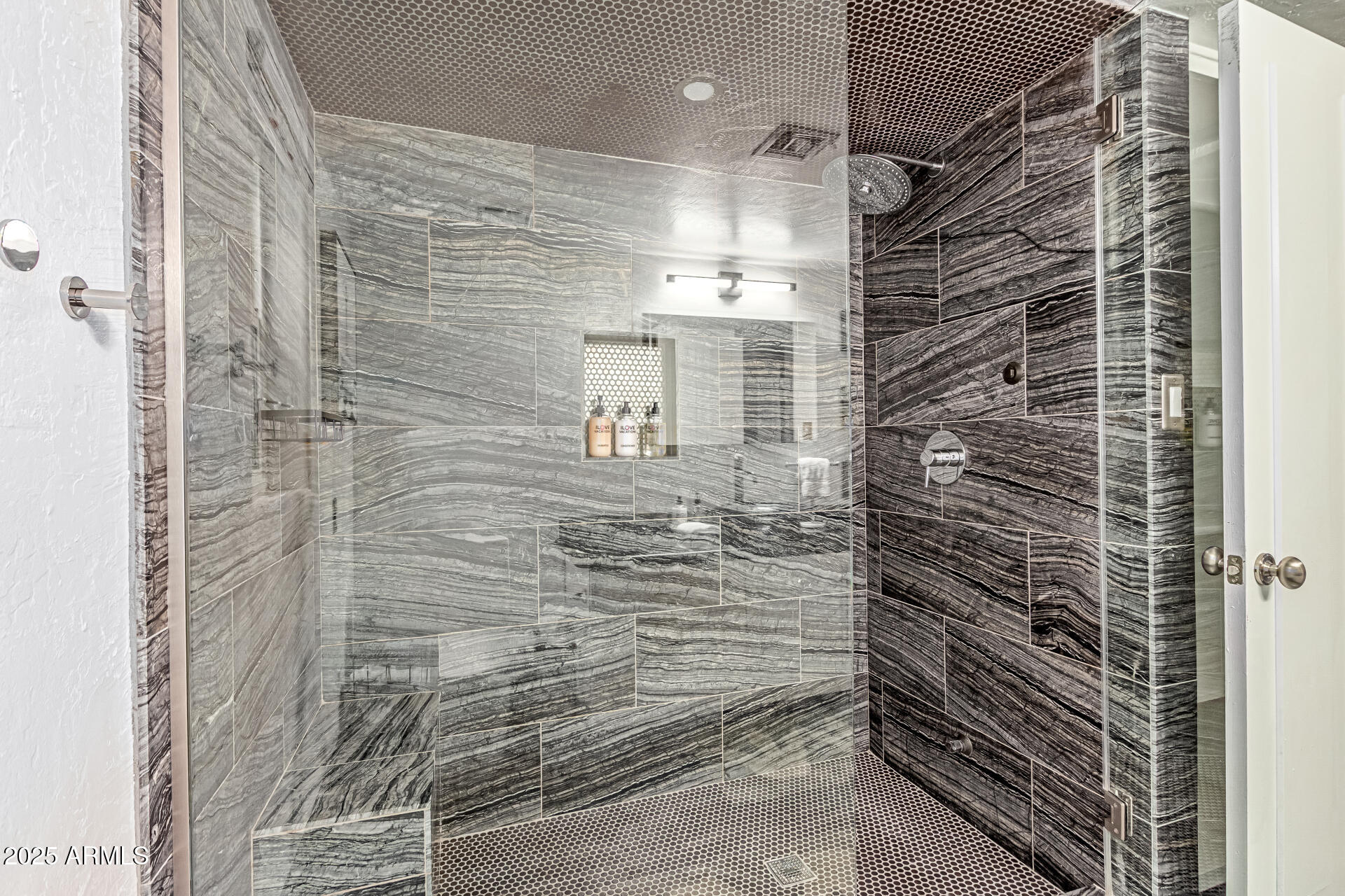 12528 North 78th Street Scottsdale, AZ 85260 - Photo 45 of 62 a bathroom with a shower