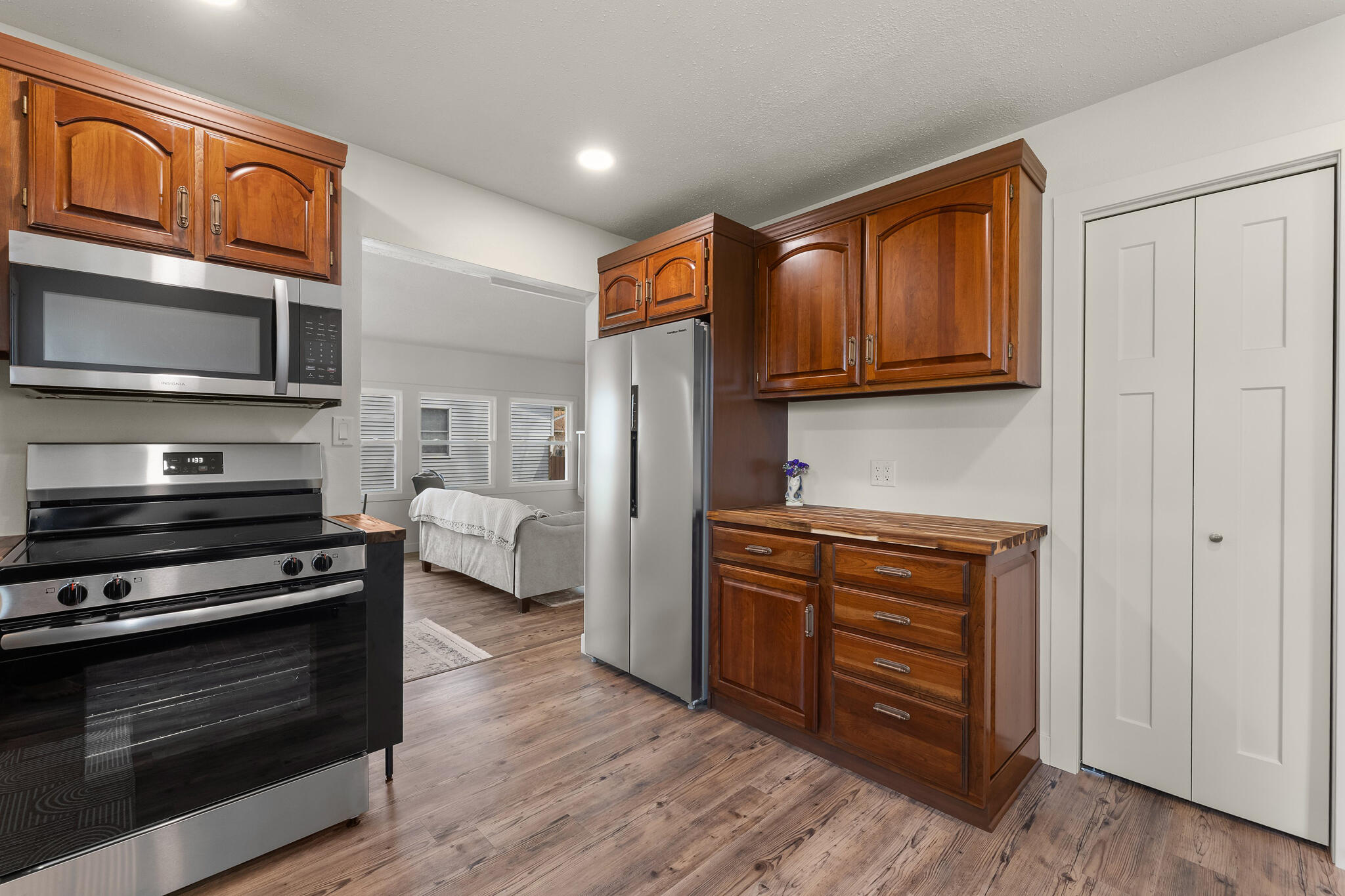925 Mill Street Sparta, WI 54656 - Photo 15 of 46 16 KITCHEN