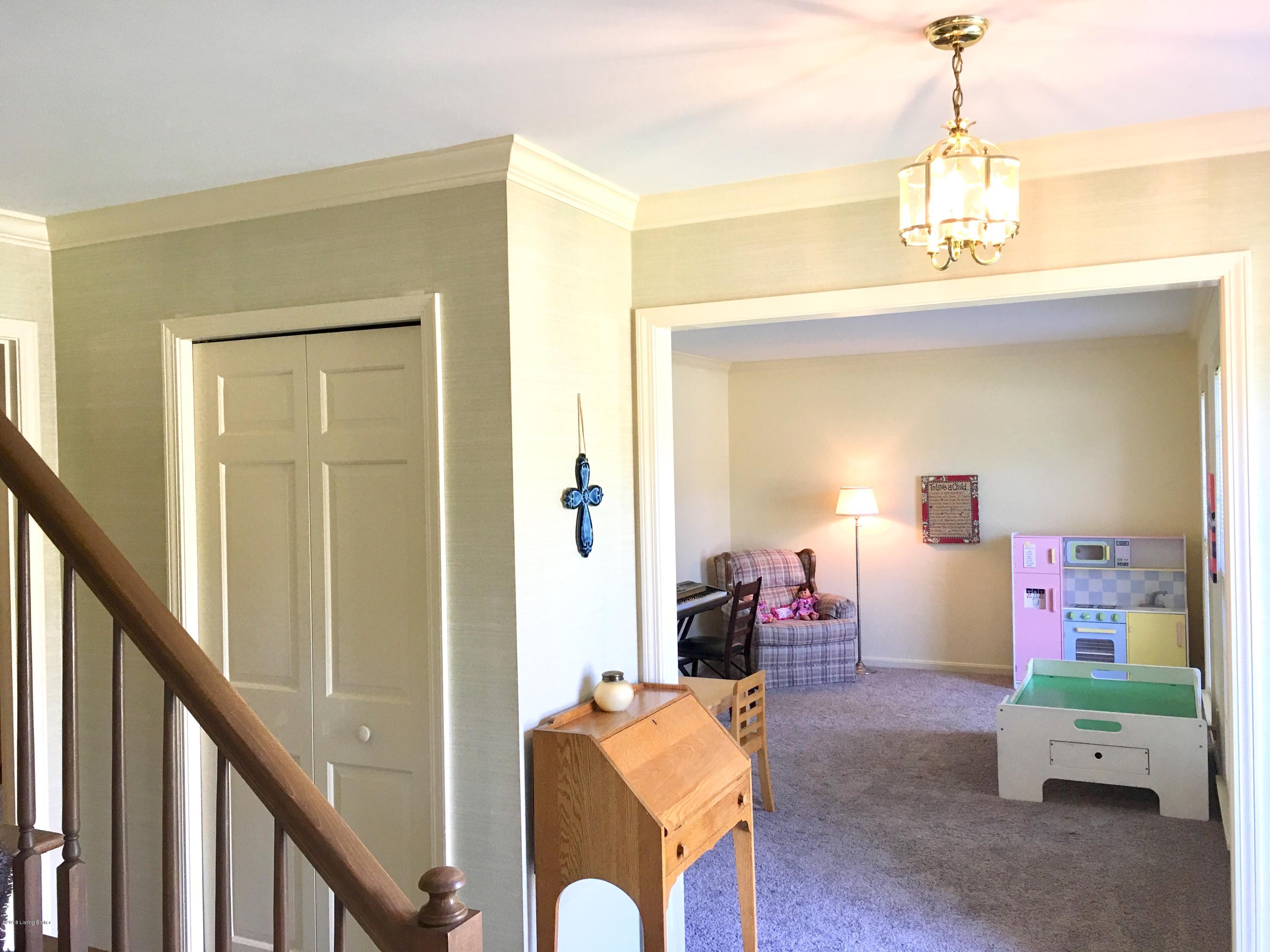 710 Moser Road Louisville, KY 40223 - Photo 45 of 50 710 Moser Rd - Foyer