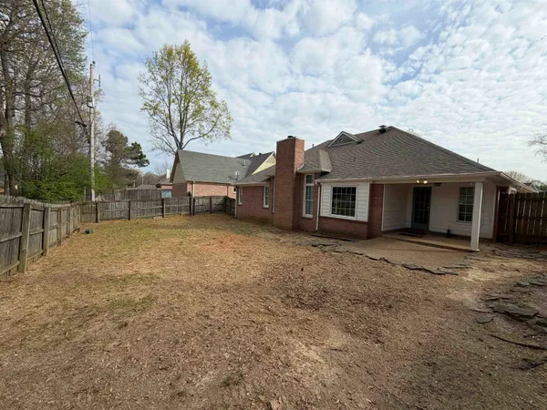 $2,000 | 1565 Dexter Run West, Memphis, TN 38016