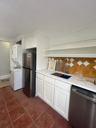 $4,150 | 41 Concord Avenue, Unit 2, Cambridge, MA 02138