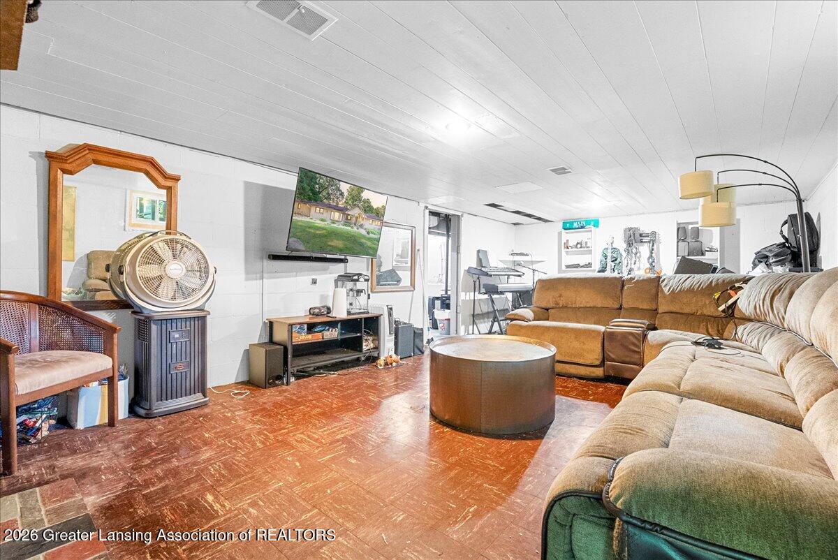 12339 West Herbison Road Eagle, MI 48822 - Photo 30 of 45 43-Media Jett - 39