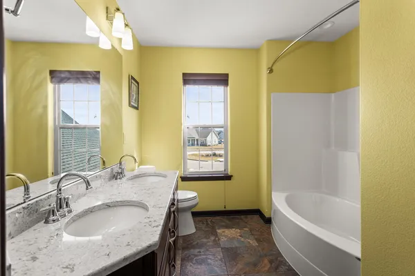 $849,900 | N88W18648 Duke Street, Menomonee Falls, WI 53051