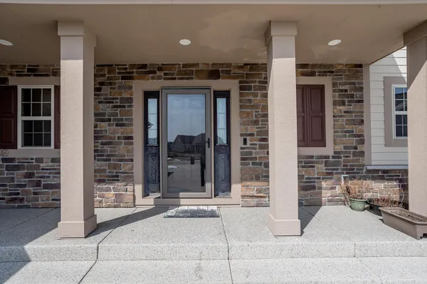 $849,900 | N88W18648 Duke Street, Menomonee Falls, WI 53051