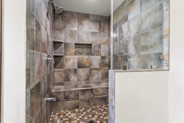 $849,900 | N88W18648 Duke Street, Menomonee Falls, WI 53051