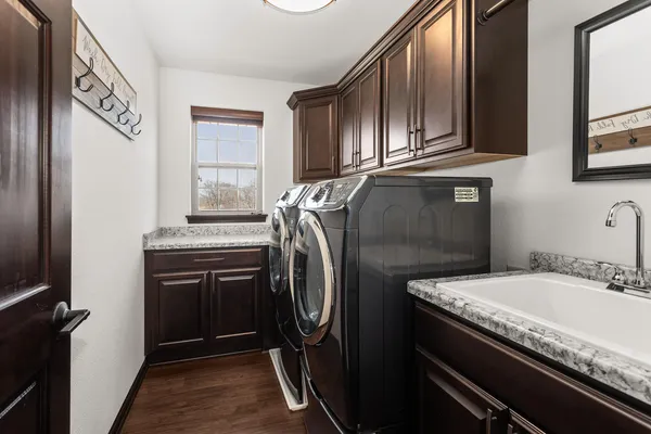 $849,900 | N88W18648 Duke Street, Menomonee Falls, WI 53051