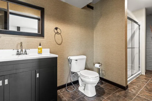 $849,900 | N88W18648 Duke Street, Menomonee Falls, WI 53051