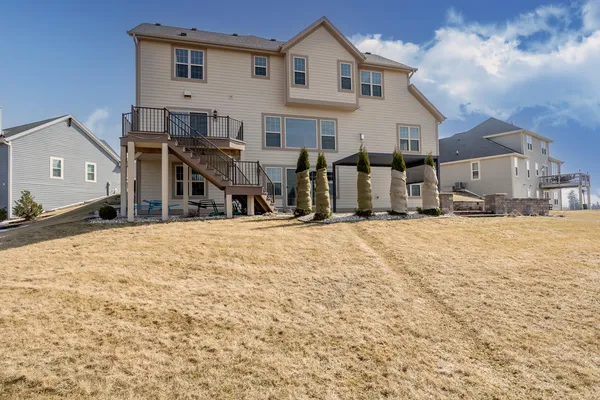 $849,900 | N88W18648 Duke Street, Menomonee Falls, WI 53051