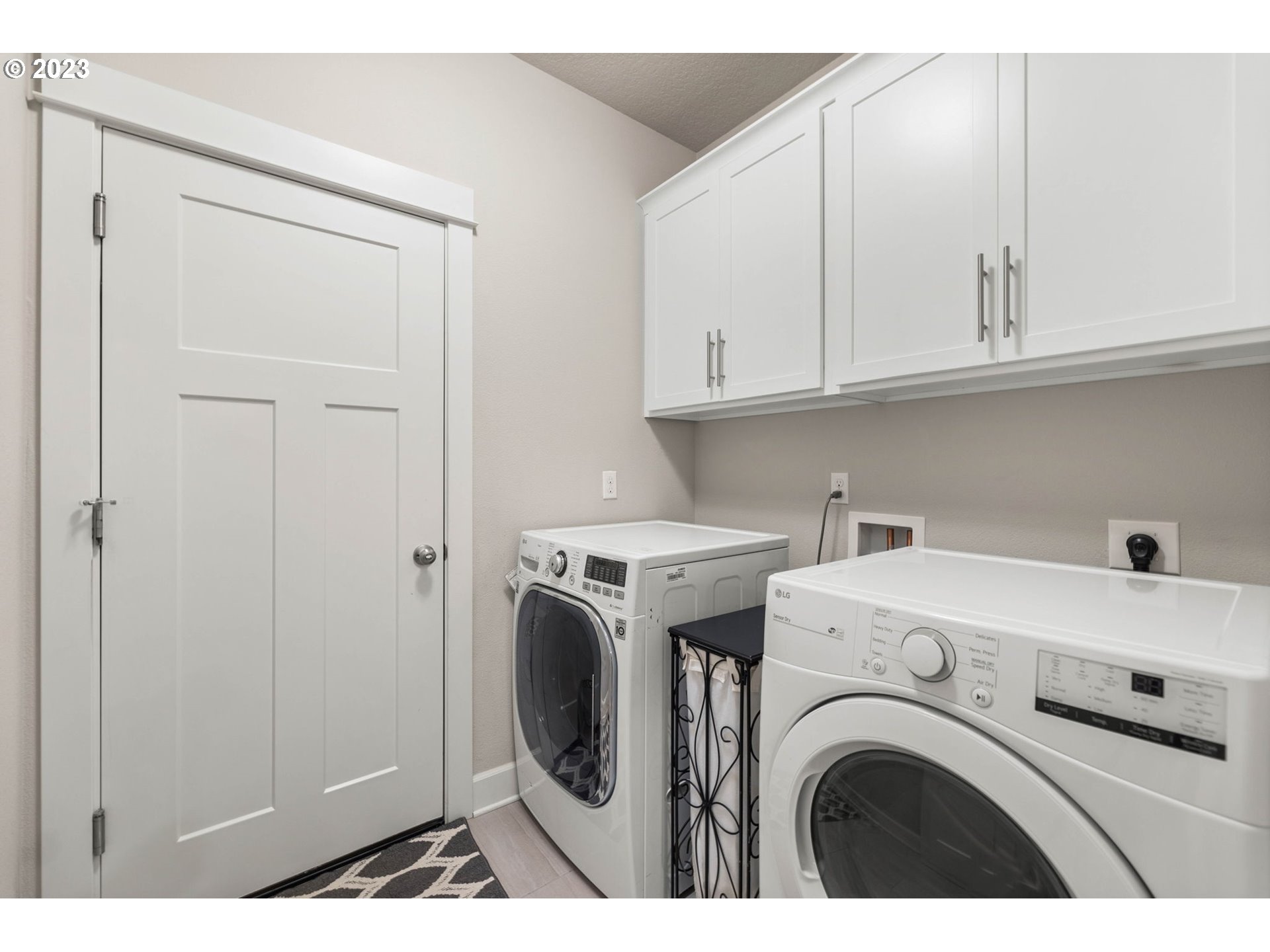 1851 South 47th Place Ridgefield, WA 98642 - Photo 26 of 31 a utility room with dryer and washer