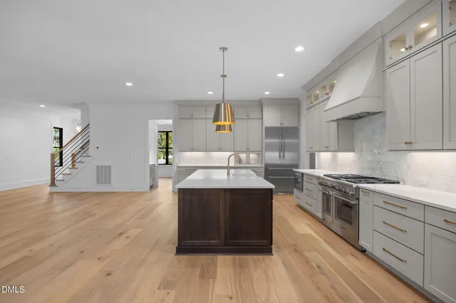 $2,000,000 | 1318 Ivy Lane, Raleigh, NC 27609