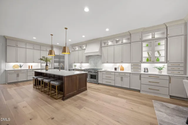 $2,000,000 | 1318 Ivy Lane, Raleigh, NC 27609