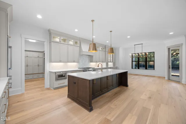 $2,000,000 | 1318 Ivy Lane, Raleigh, NC 27609