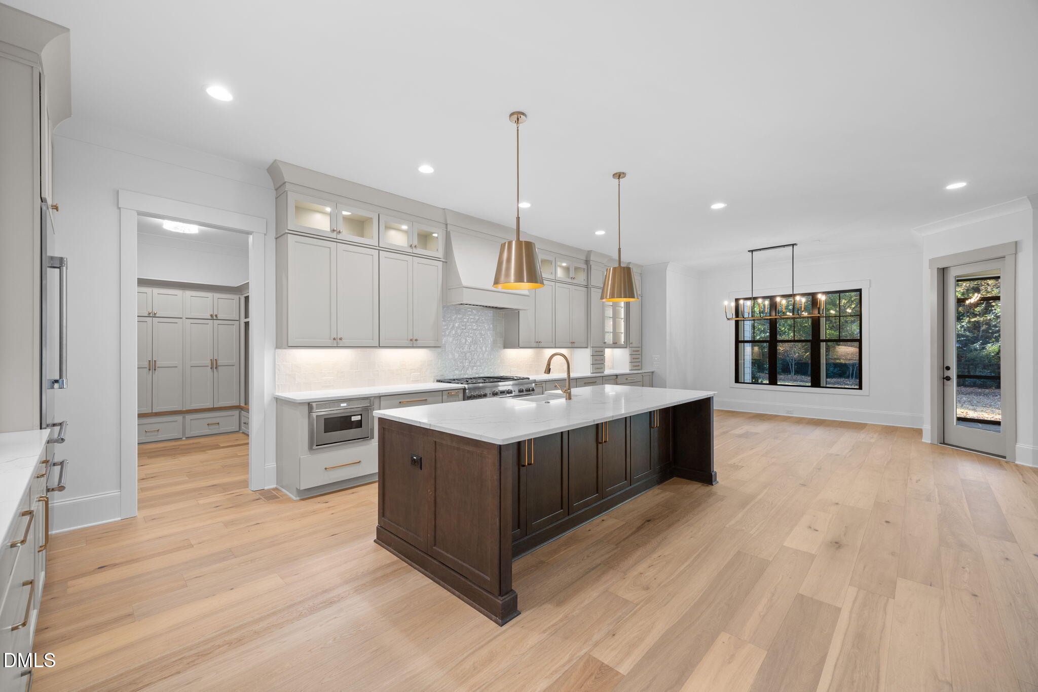 1318 Ivy Lane Raleigh, NC 27609 - Photo 13 of 46 30-web-or-mls-IMG_2011