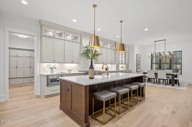 $2,000,000 | 1318 Ivy Lane, Raleigh, NC 27609