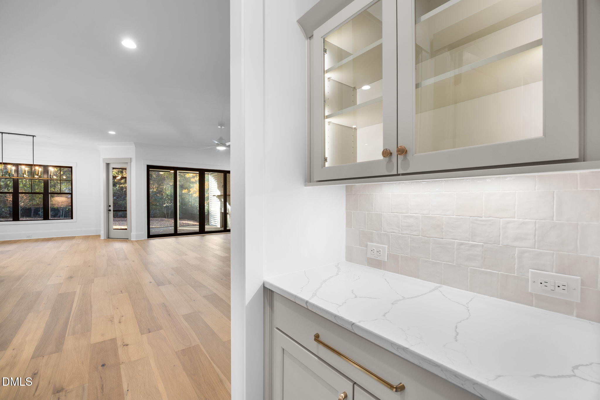 1318 Ivy Lane Raleigh, NC 27609 - Photo 16 of 46 21-web-or-mls-IMG_1984