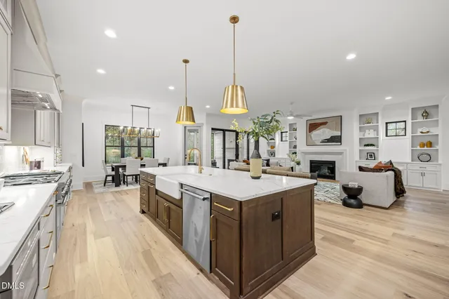 $2,000,000 | 1318 Ivy Lane, Raleigh, NC 27609